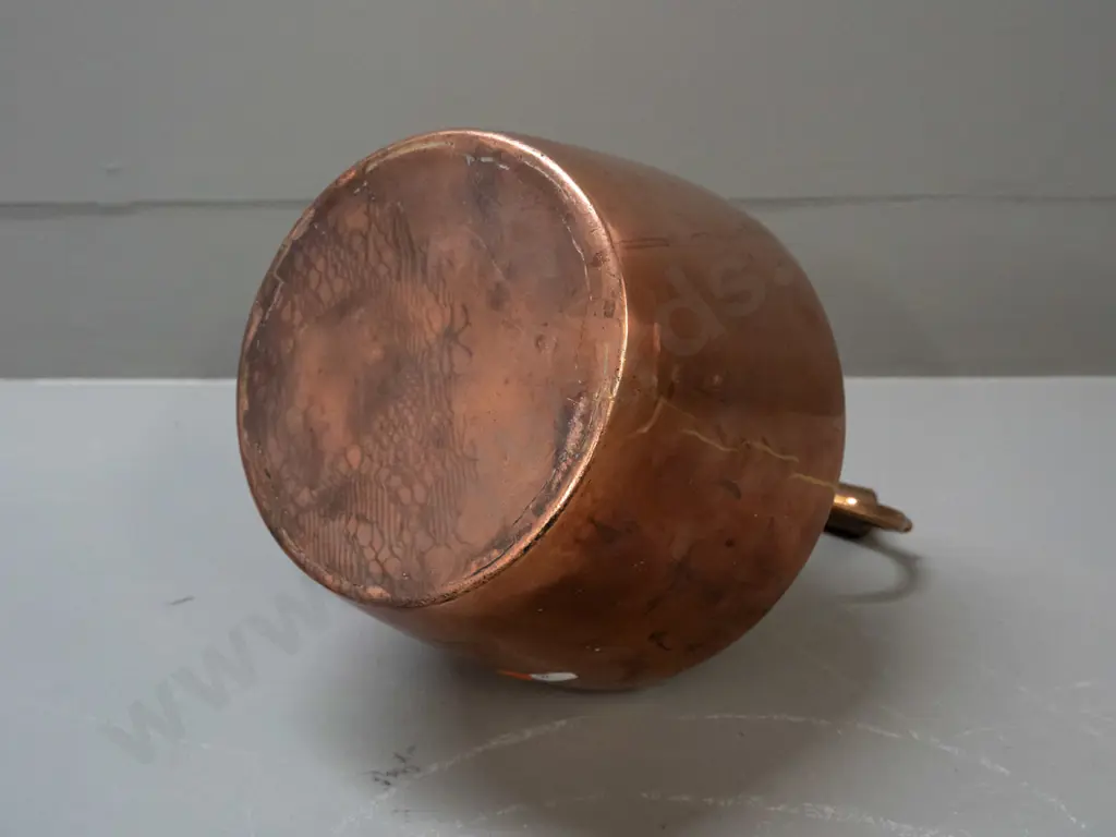 copper plated kettle - corrosion inside and overall denting H-280 W-300 Image 1++