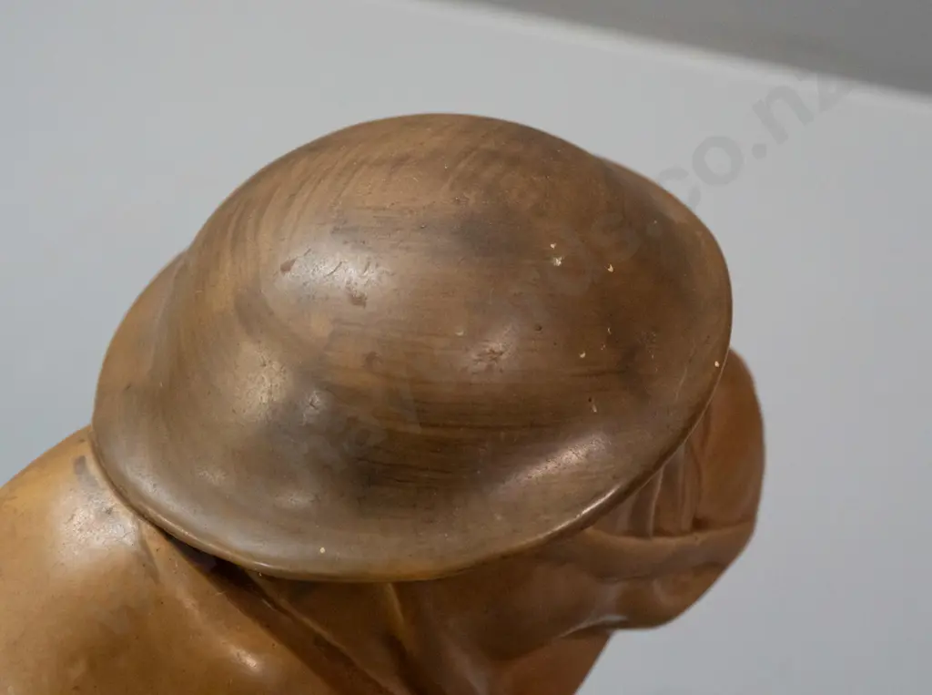 Royal Doulton WWI era British bulldog figure - repair to foot, minor flaking to glaze on hat H-160 L-200 Image 1++