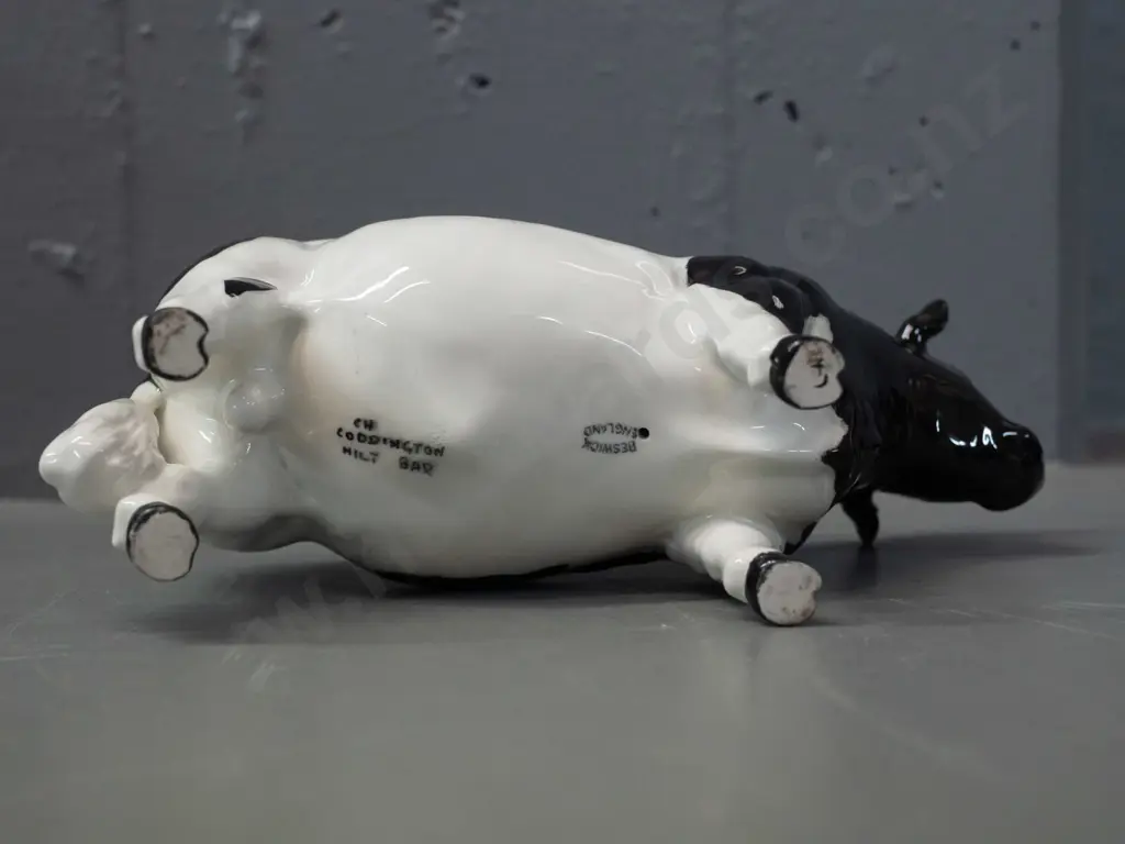 Beswick black and white bull figure, marked Coddington Hilt Bar H-120 L-200 Image 1++