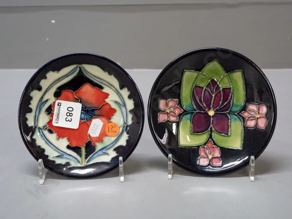 2x Moorcroft, England, tube-lined pin dishes with floral decoration. W-120 Image 1++
