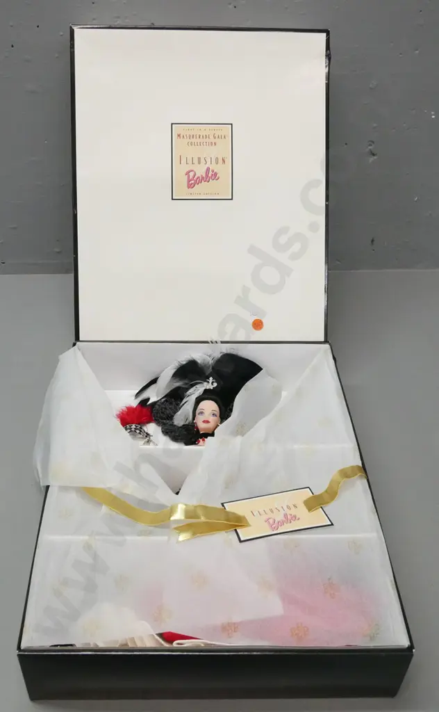 Barbie, boxed: Masquerade Gala collection, Illusion Barbie. Some creasing to box. Box H-400 D-310 Image 1++