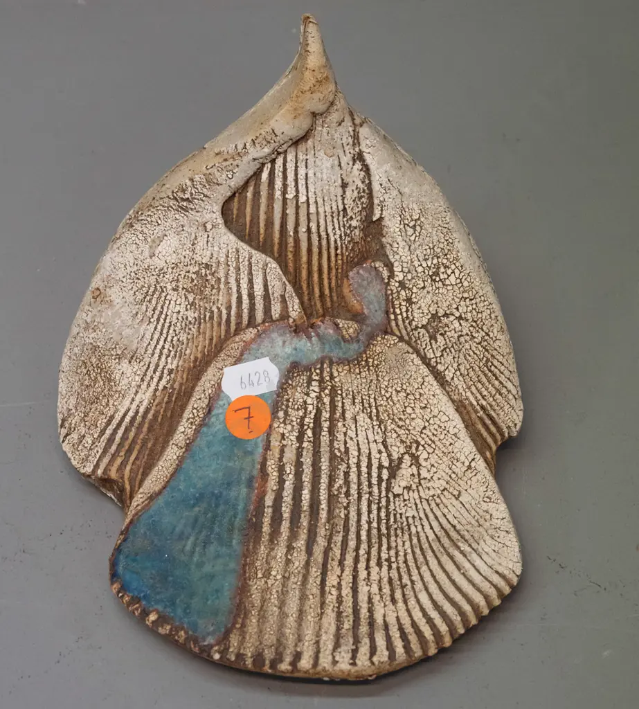 Lindsay Bedogni studio pottery sitting dove figure with mark on underside H-110 L-200 Image 1++