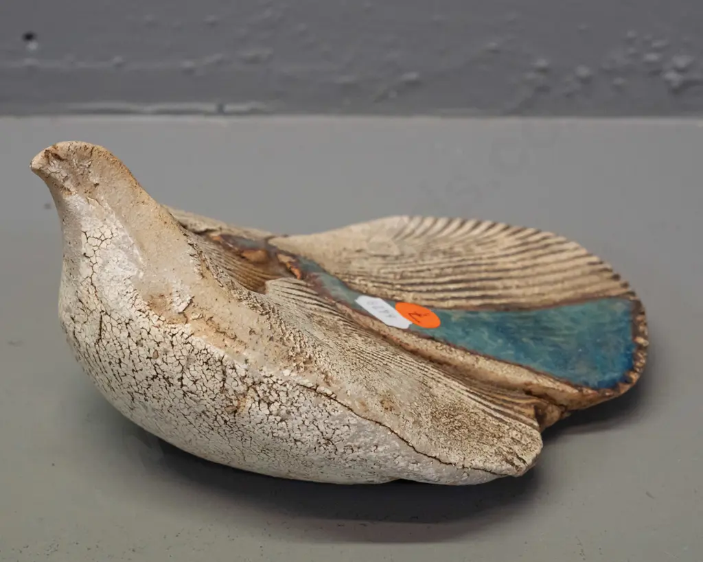 Lindsay Bedogni studio pottery sitting dove figure with mark on underside H-110 L-200 Image 1++