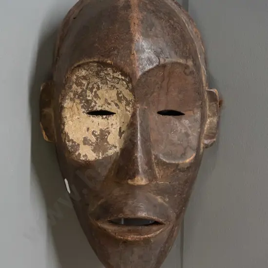 (Democratic Republic of Congo?) carved and pigmented wooden wall mask - some cracks and wear H-350 W-220