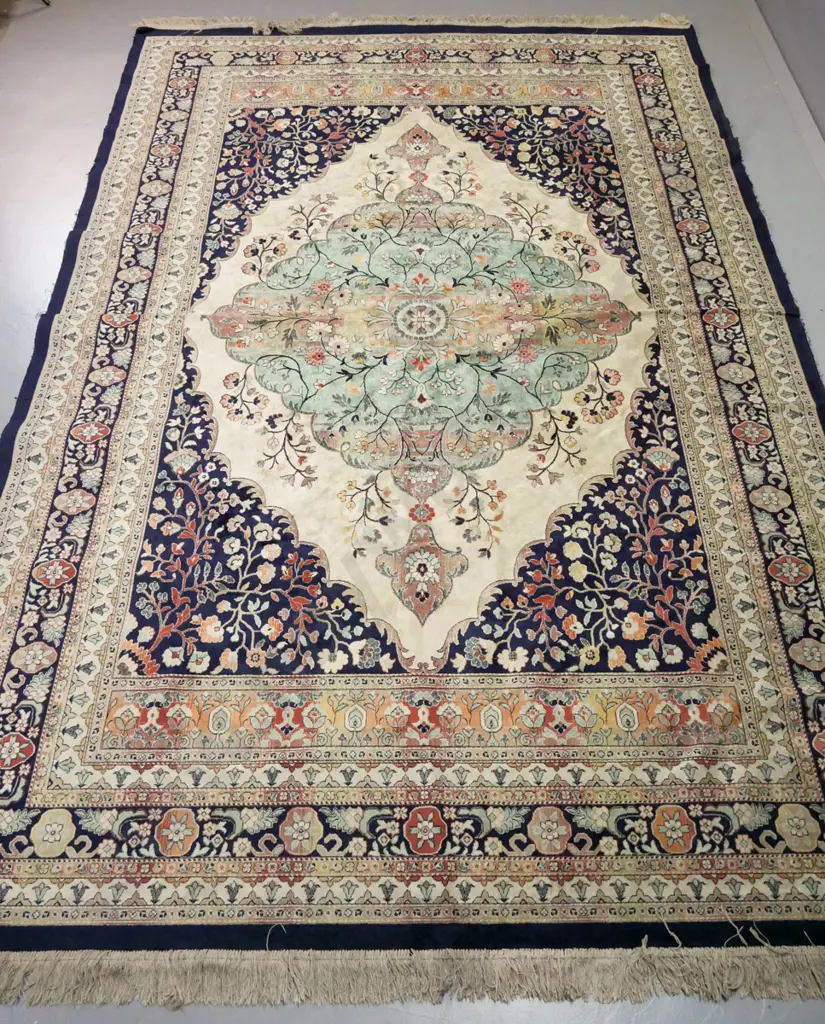Persian style floor rug - thin and light weight, multi coloured ornate floral patterns L-2960 W-1940 Image 1++