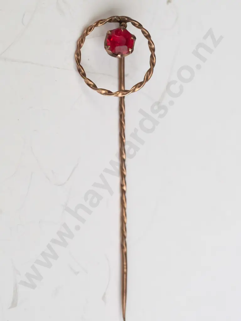 9ct ruby lapel pin Image 1++