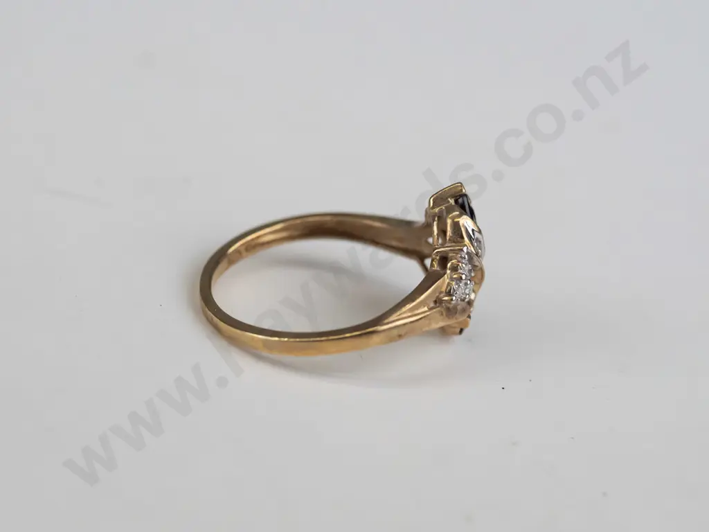 9ct gold, 6 marquis sapphire & diamond ring 2.2gms Image 1++
