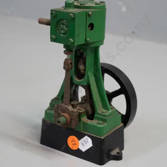 (Stuart?) vertical stationary model steam engine - some corrosion and paint wear. H-150 W-95 D-85