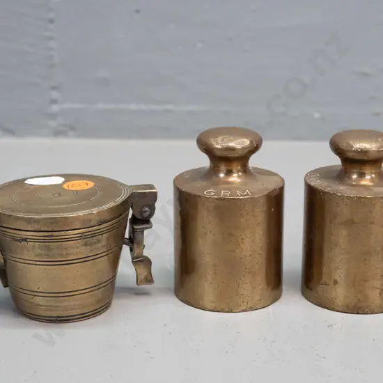 brass scale weights - nesting "bucket" set of 7 brass weights and 2 marked 1000 (one kilogram) H-75