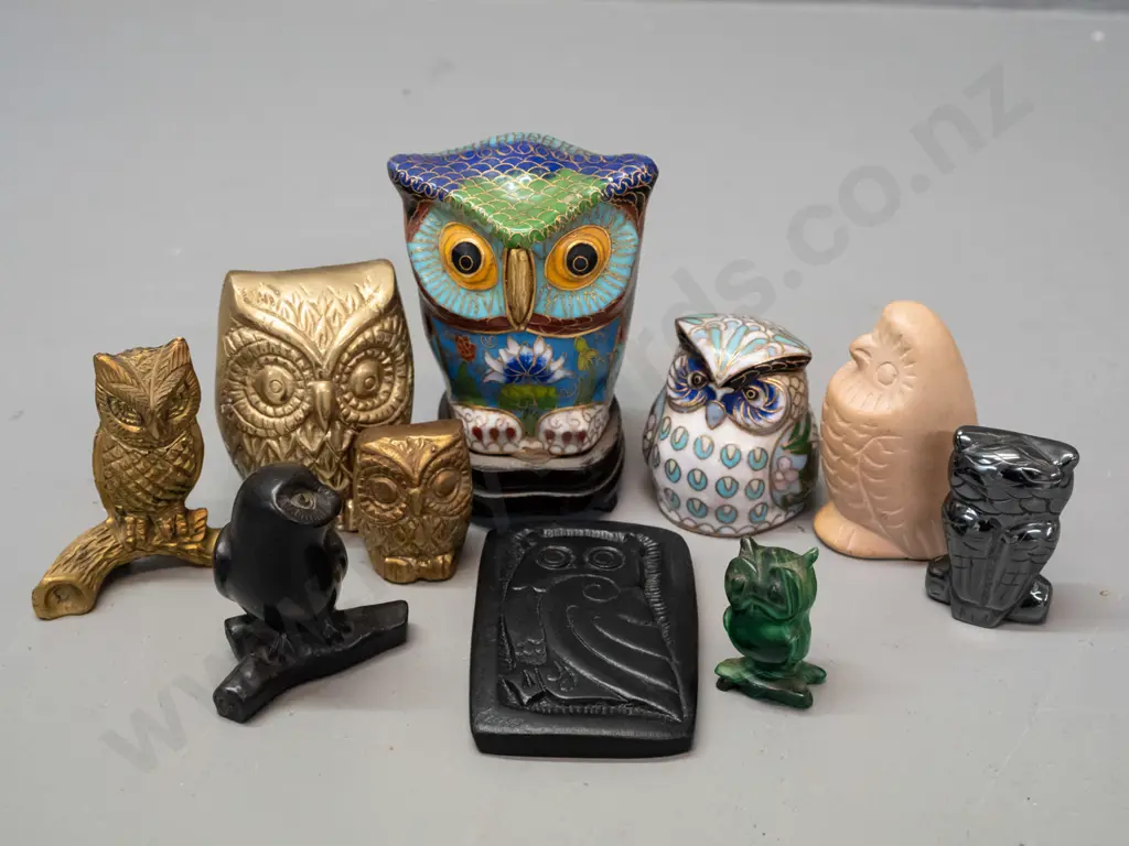10 small owl figurines - 2 cloisonne, 3 brass, carved malachite, composite Capella Dartington, Irish Turf Craft, etc. Image 1++