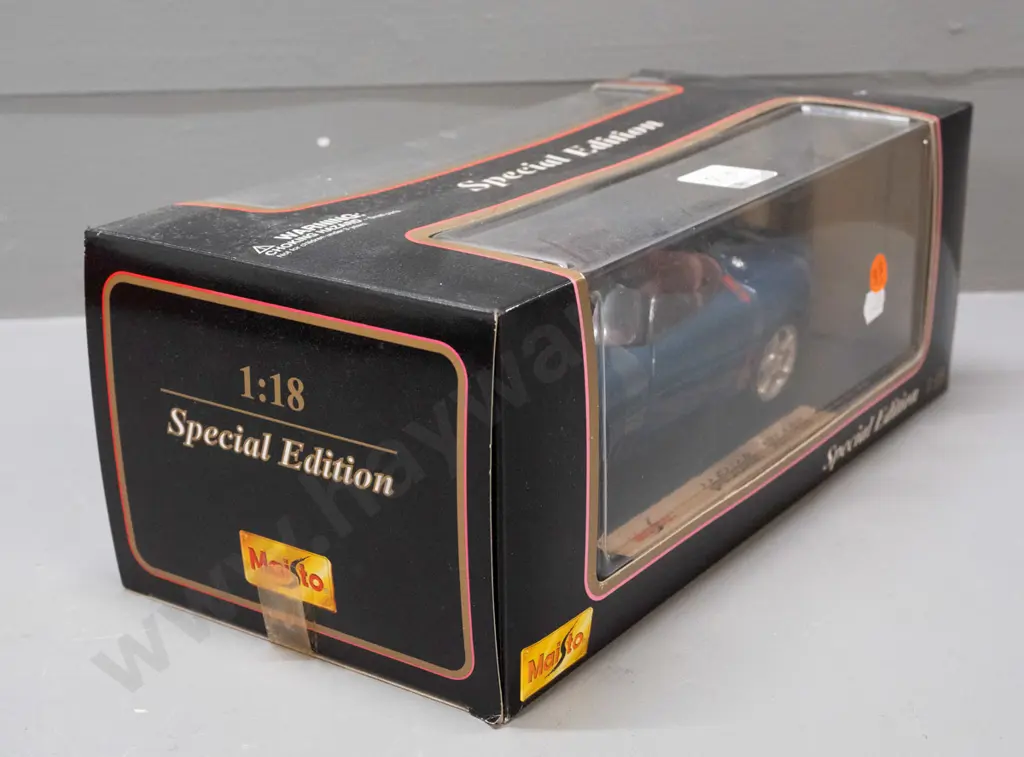 Maisto 1:18 scale die-cast model Jaguar in original box- XK-180 Image 1++