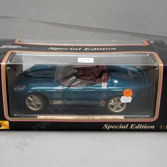 Maisto 1:18 scale die-cast model Jaguar in original box- XK-180