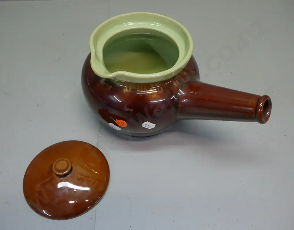 Denby stoneware handled & lidded pot with pouring spout. Green & brown glazes. H-150 D-220 Image 1++