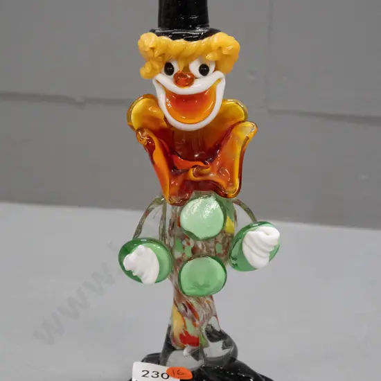 Murano glass clown - has a few chips/damage to hair and nose area H-230