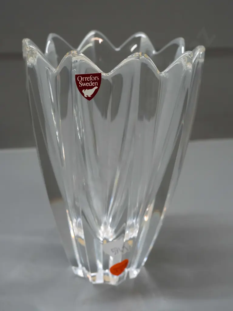 2 clear glass items - Orrefors Sweden fluted & petal shaped vase with label H-150, and a swan with no maker's marks Image 1++