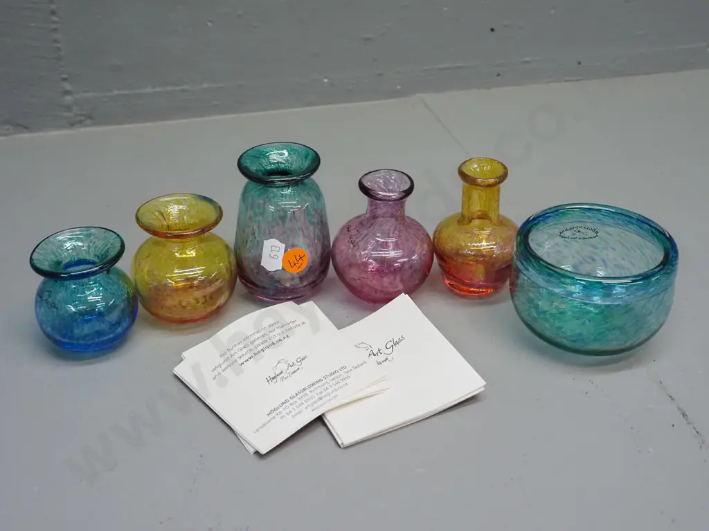 6 assorted small Hoglund art glass items - 5 vases and a bowl/vase - tallest is H-80 Image 1++