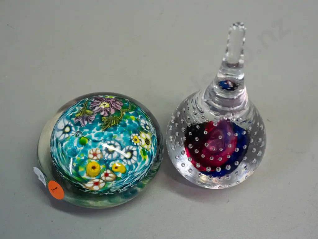 2 art glass items - Peter Viesnik paperweight and an Adam Jablonski Poland teardrop ornament H-130 Image 1++