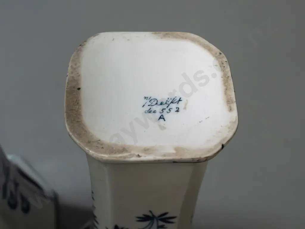 2 Delft blue & white vases - larger is H-300 145 x 145 Image 1++