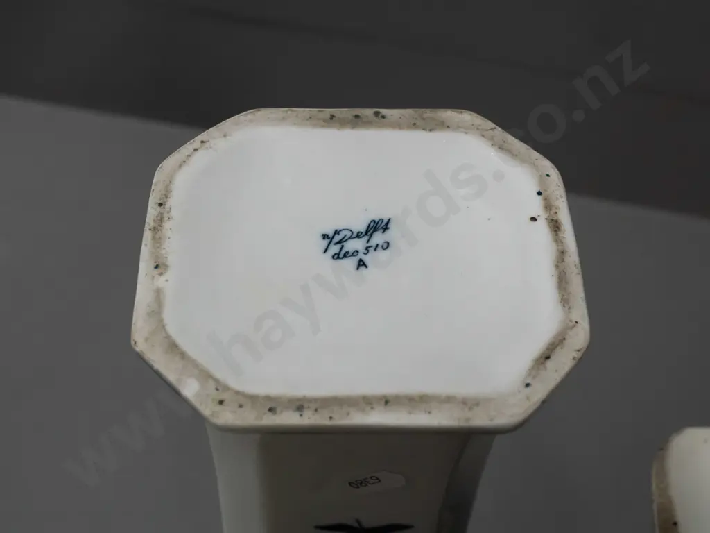 2 Delft blue & white vases - larger is H-300 145 x 145 Image 1++