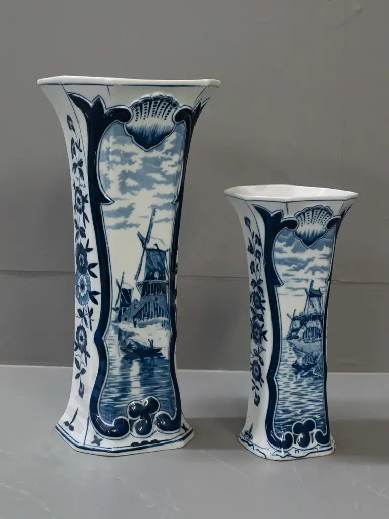 2 Delft blue & white vases - larger is H-300 145 x 145 Image 1++