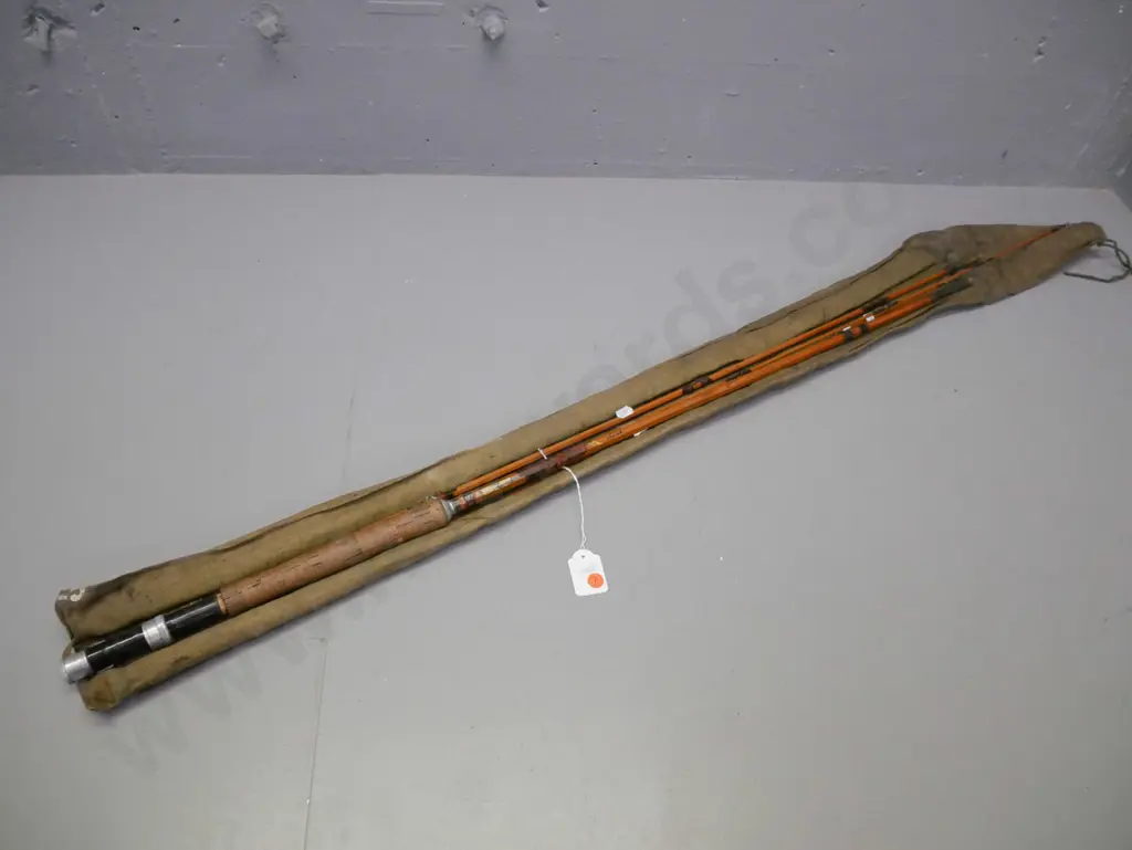 3-piece split cane fly rod, with one extra tip. Marco Elasticane 'Naiad' brand, some loose binding and re-binding. Image 1++
