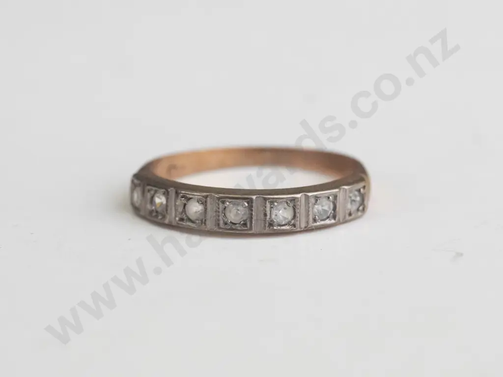 9ct white stone ring 1.7gms Image 1++