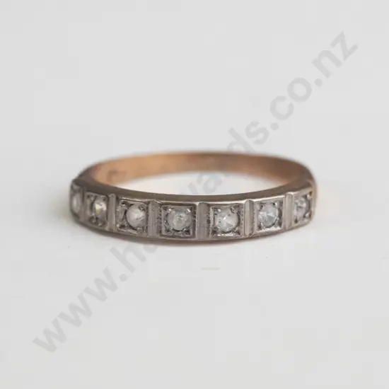 9ct white stone ring 1.7gms