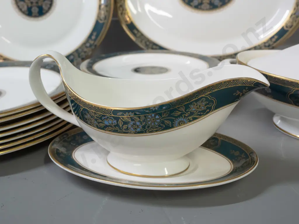 Royal Doulton "Carlyle" pattern dinnerware - 8 dinner, medium and side plates, 10 small plates, lidded vegetable dish, Image 1++