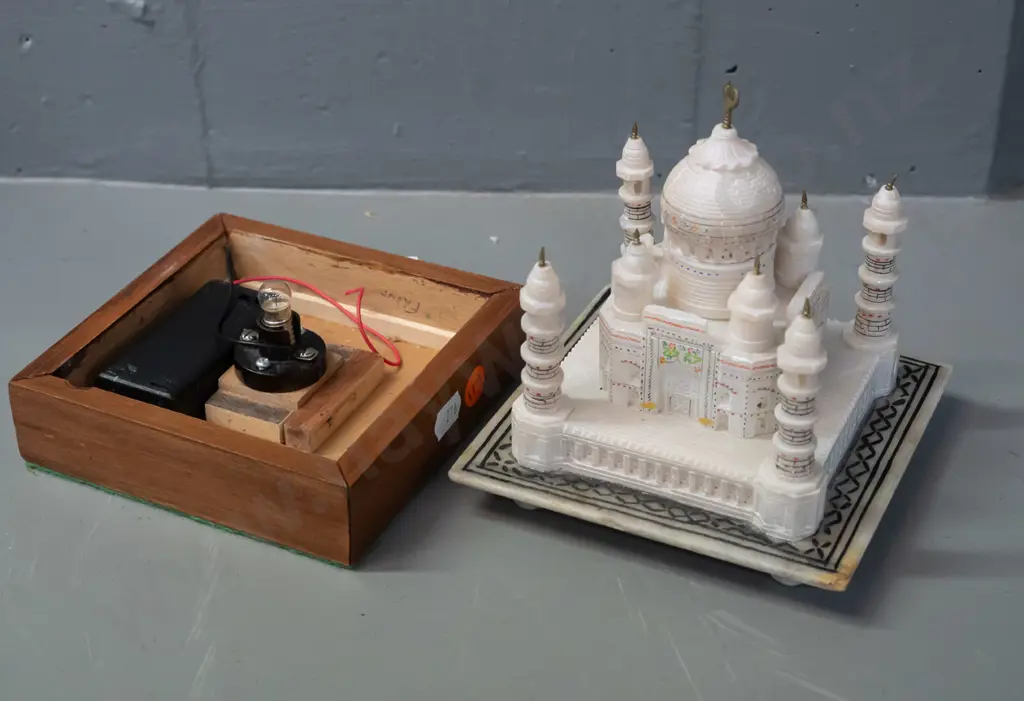 souvenir carved and pierced alabaster model of the Taj Mahal on marble and timber base, with lamp & battery. Small chip Image 1++