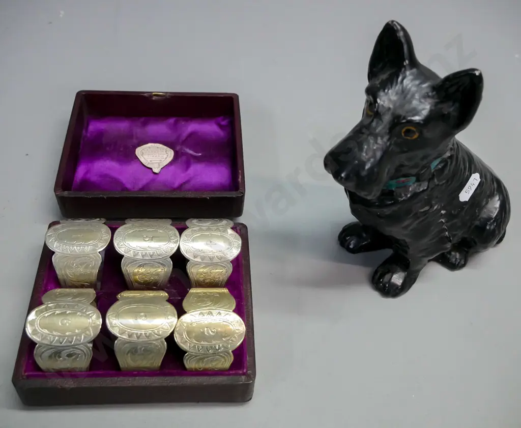 Boxed set of six napkin rings, Black plaster scotty dog Image 1++