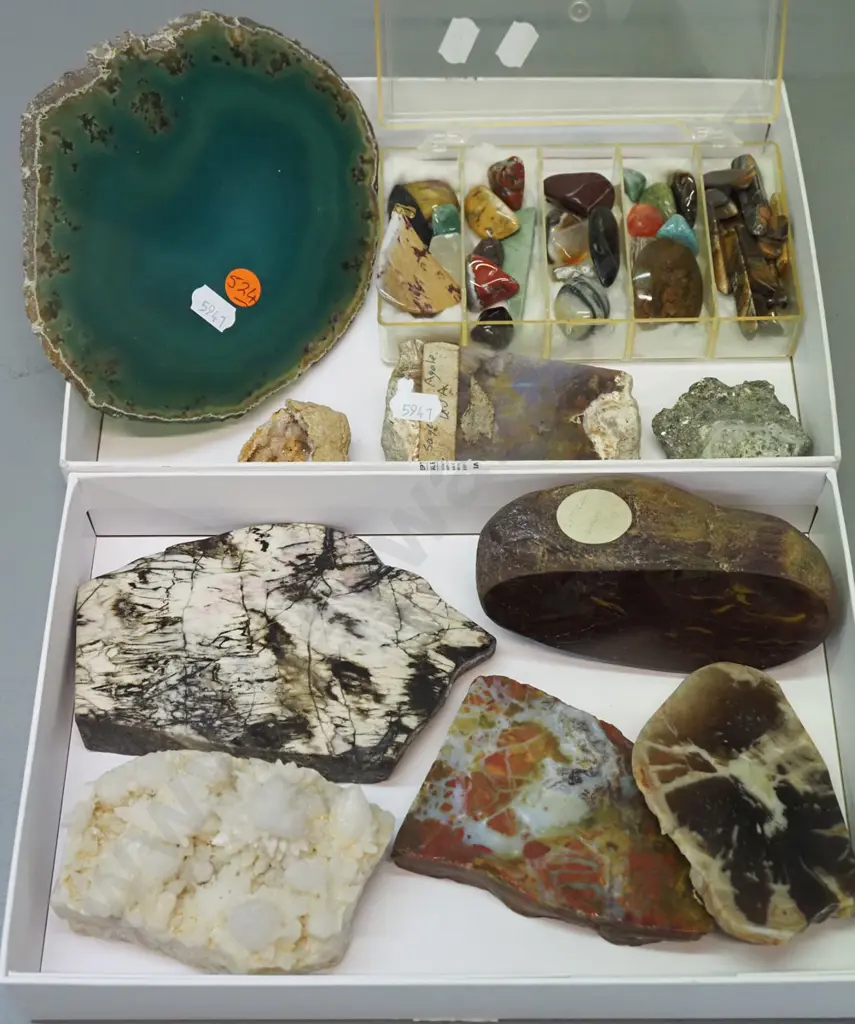 assorted stone and mineral samples - agates, polished stone pieces etc., larger green polished slice is 165x140 Image 1++