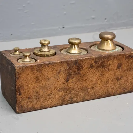 vintage set of 5 scale weights in fitted wooden holder - 50g up to 1kg weights H-95 L-200