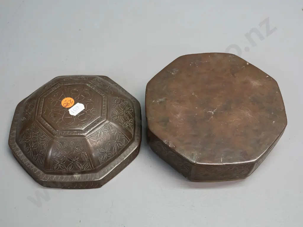 octagonal lidded brass canister with etched floral decoration - age wear and slight crack on edge of lid H-110 160x160 Image 1++