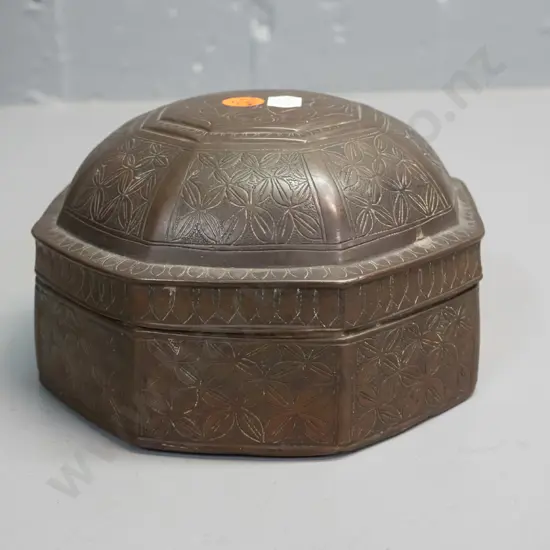 octagonal lidded brass canister with etched floral decoration - age wear and slight crack on edge of lid H-110 160x160