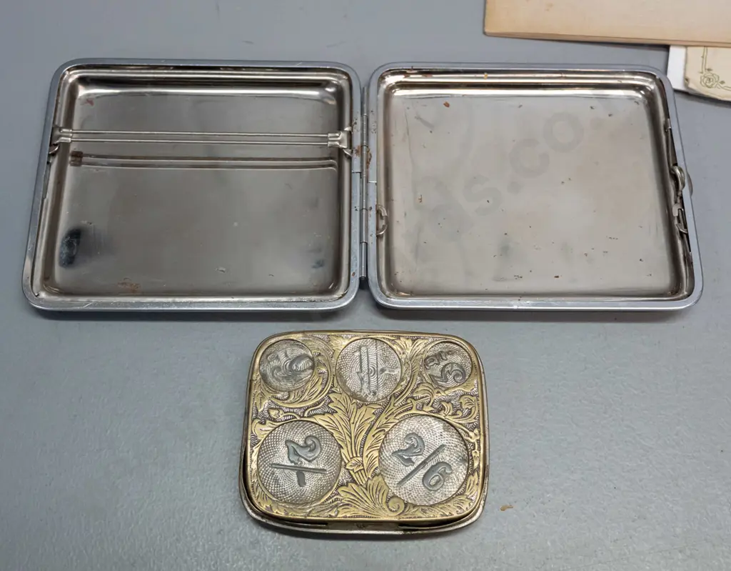 Cigarette case with Dunedin photo, Royal Albatross booklet, English spring loaded coin holder, and assorted postcards & Image 1++