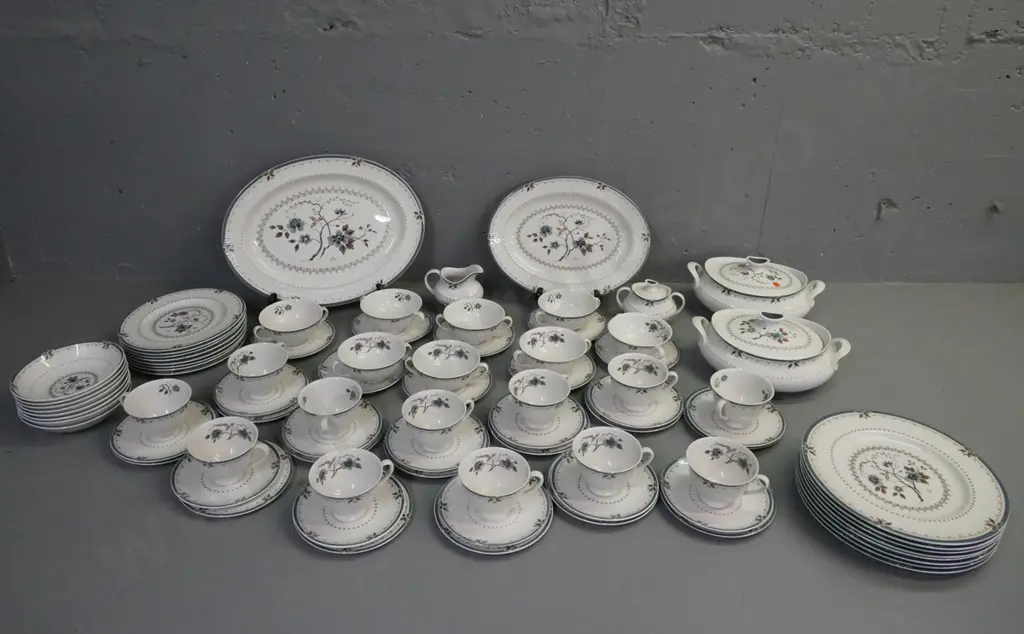 Royal Doulton Old Colony pattern 8-place dinner set, w/ 2 ashets, 2 lidded vegetable tureens, 12x trios, milk & sugar. Image 1++