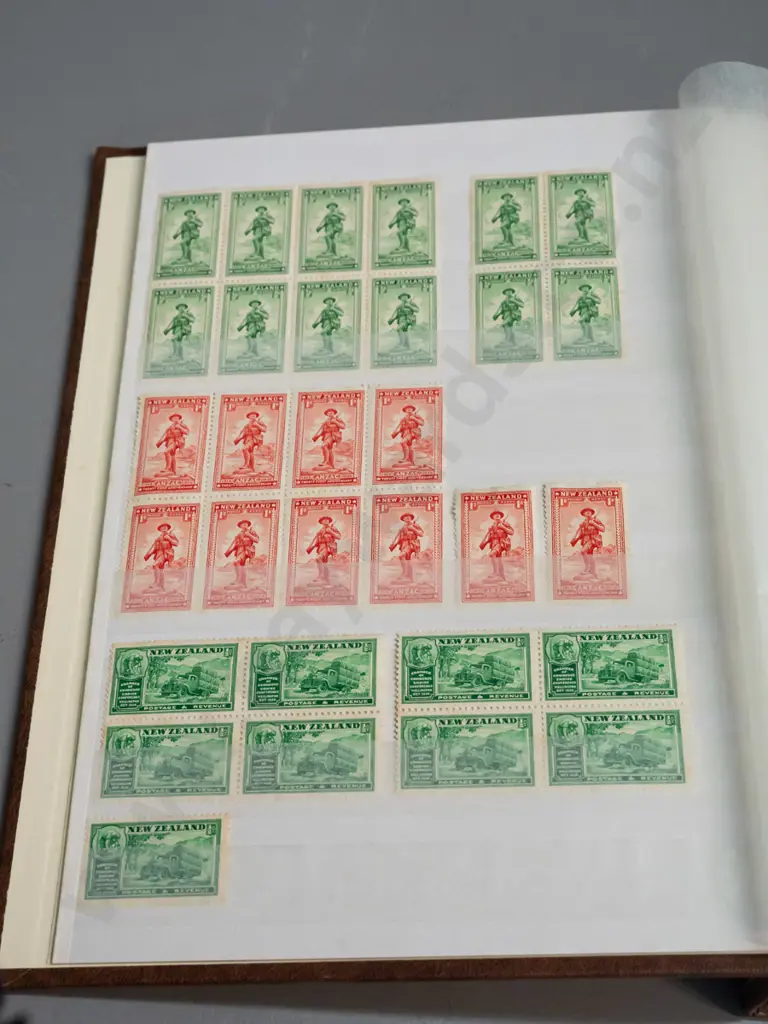 stamp album with vintage New Zealand contents - many multiples in very good condition - WWI era onwards Image 1++