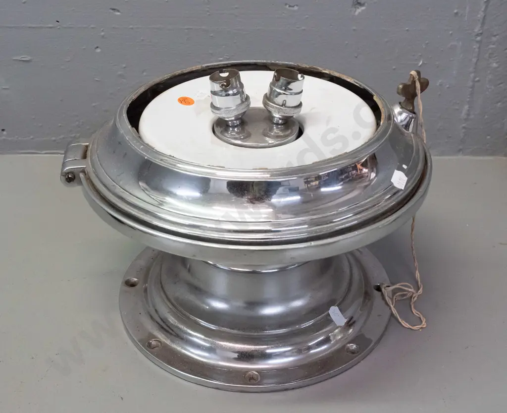 circa 1930s vintage NZR railway carriage chrome 2-bulb light fitting with key, no glass dome H-200 D-300 Image 1++