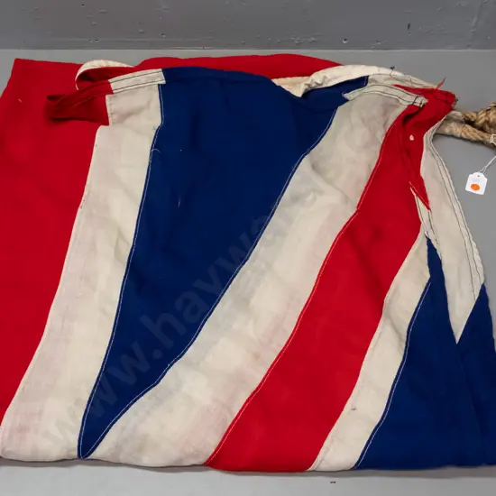 vintage union jack flag with rope, with rope & metal clips official full size H-1300 W-2700, some age wear and stains