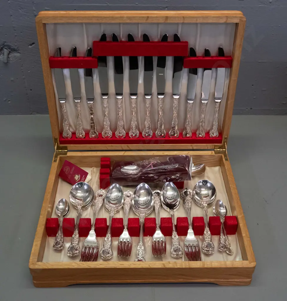 oak cased Rodd 6-place cutlery set - missing some carving items - with June 1970 presentation plaque on lid Image 1++