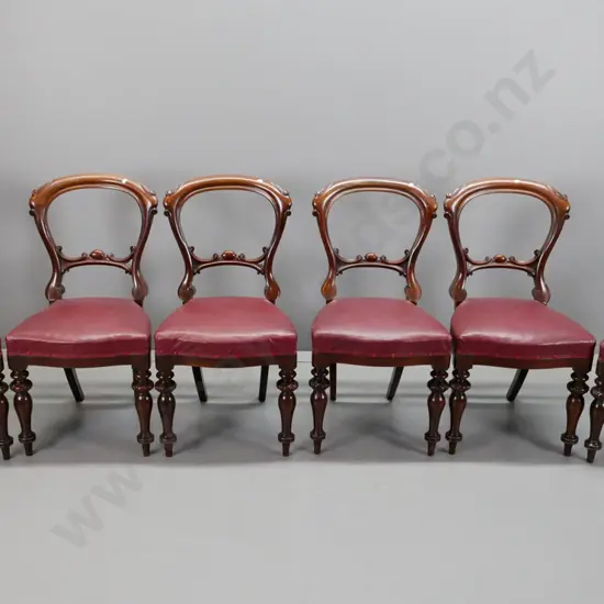 6 William IV walnut open-back dining chairs with carved crest and scroll work, turned front legs with egg and dart