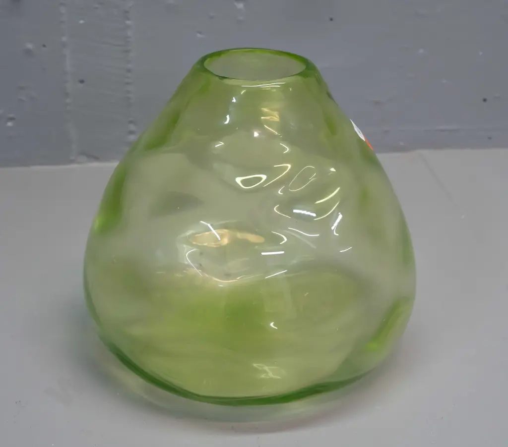 art glass vase - rippled bright green with squat shape H-210 D-200 at widest Image 1++