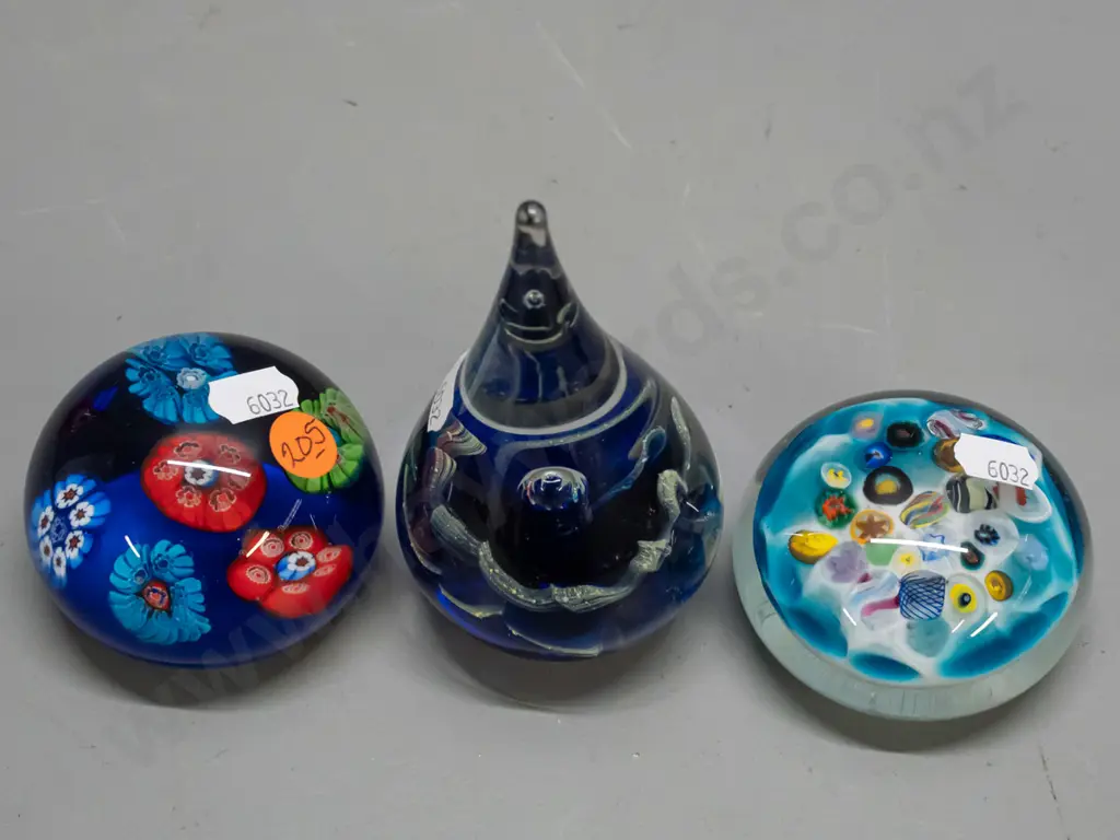 3 art glass paperweights - 2 millefiore style, conical one with internal wave shapes H-110 Image 1++