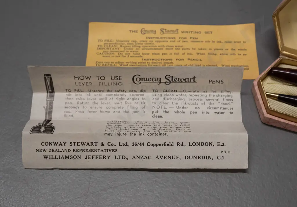 vintage Conway Stewart writing set - pen and pencil with certificates in original box Image 1++