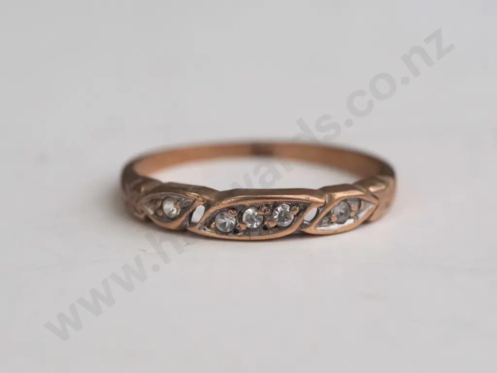 9ct gold and diamond? ring 1.4gm Image 1++