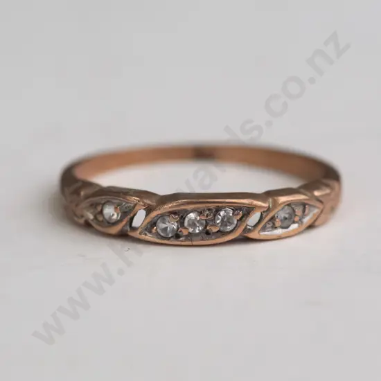 9ct gold and diamond? ring 1.4gm