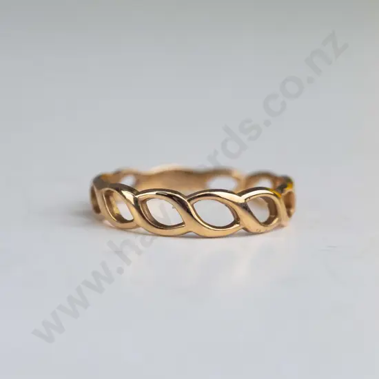 10kt gold chain band ring 1.4gms