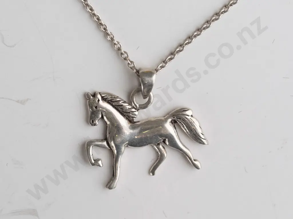 silver horse pendant stamped 925 Image 1++