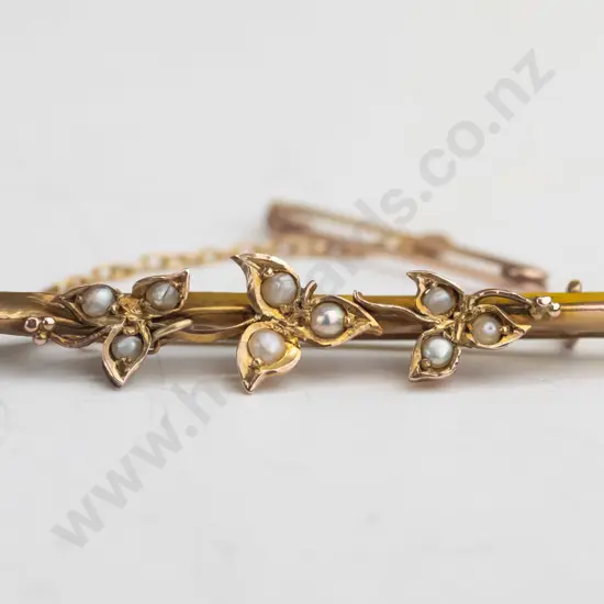 9ct 9 seed pearl brooch 2.6gms