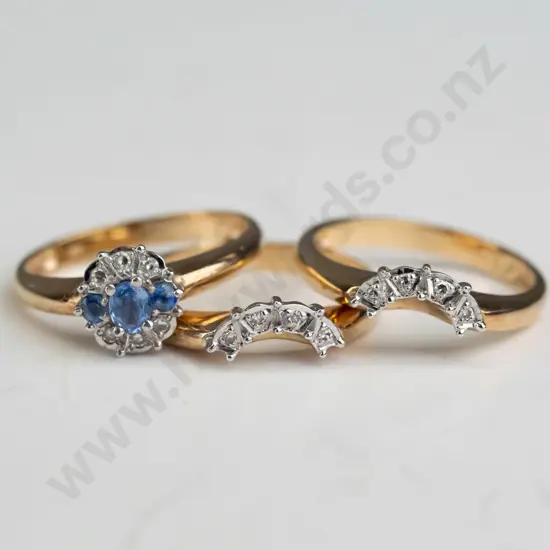 9ct 3 gold ring trio set, cluster & 2 cresents, Ceylon sapphire & diamond 7.1gms
